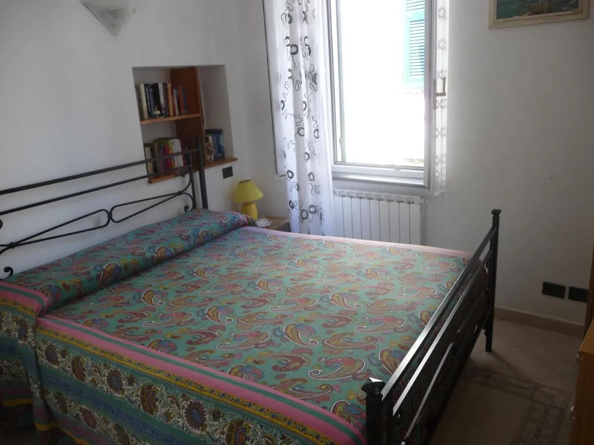 Appartamento In Tipico Carugio Ligure Monterosso al Mare