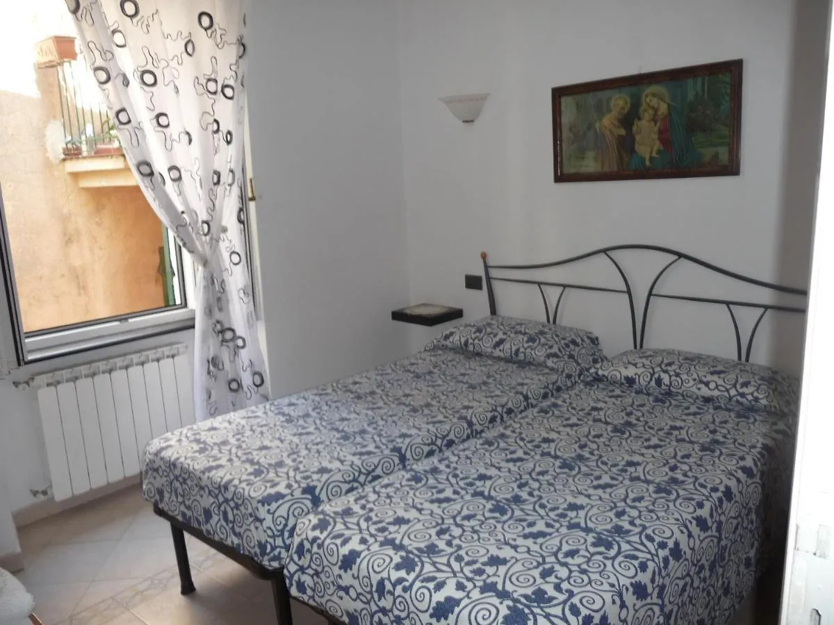 Apartment Appartamento In Tipico Carugio Ligure Monterosso al Mare