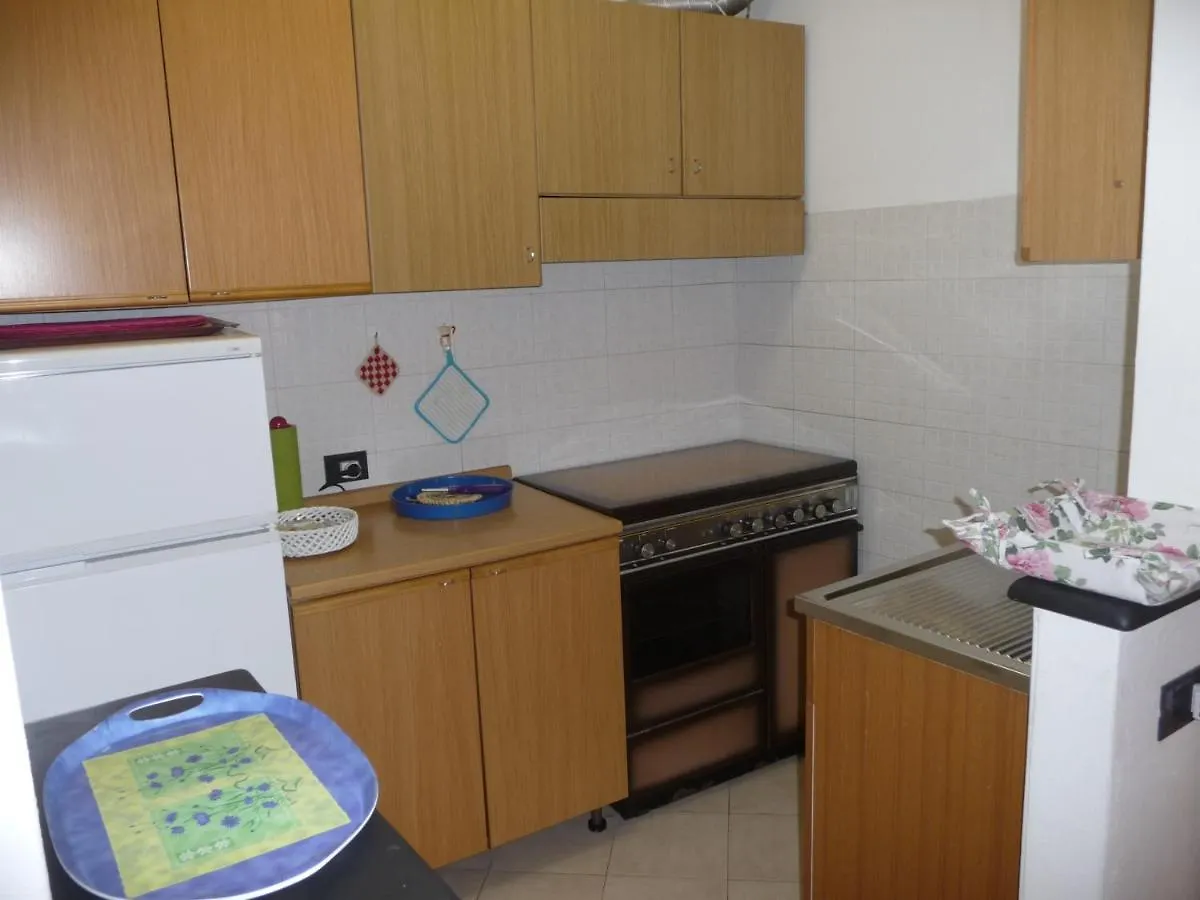 Appartamento In Tipico Carugio Ligure Monterosso al Mare